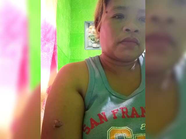 Kyrene's BongaCams show and profile