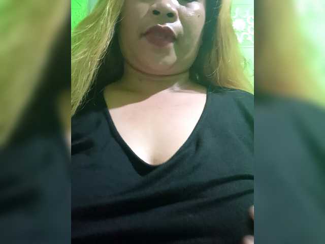 Kyrene's BongaCams show and profile