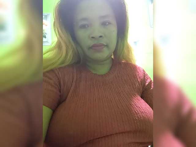 Kyrene's BongaCams show and profile