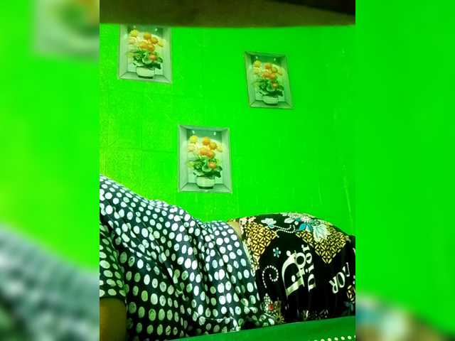 Kyrene's BongaCams show and profile