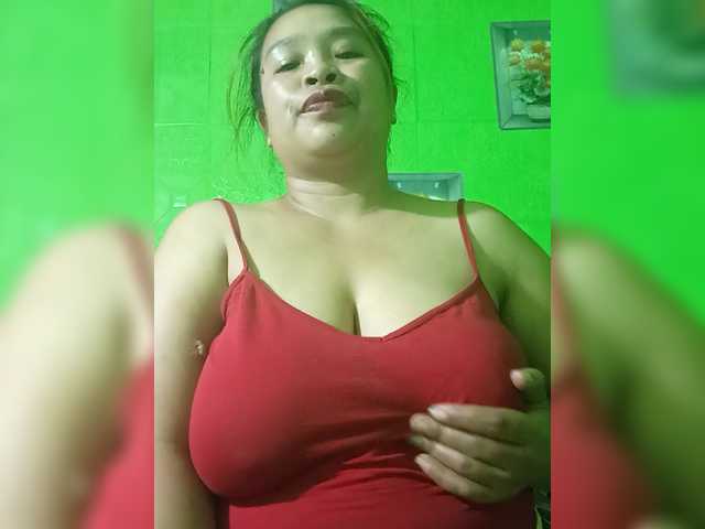 Kyrene's BongaCams show and profile