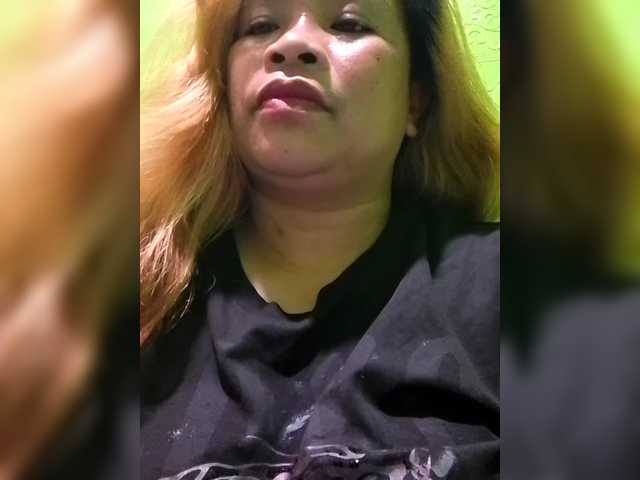 Kyrene's BongaCams show and profile