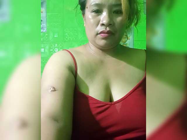 Kyrene's BongaCams show and profile