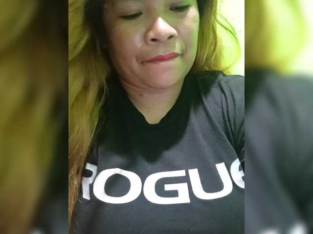 Kyrene's BongaCams show and profile