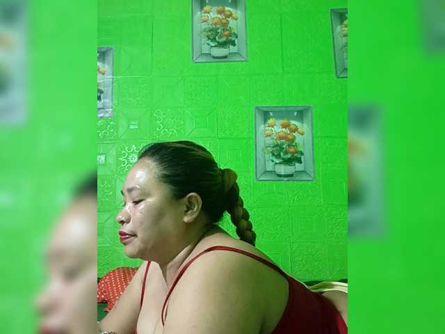 Kyrene's BongaCams show and profile