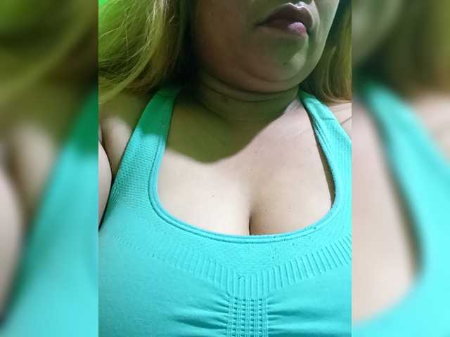 Kyrene's BongaCams show and profile