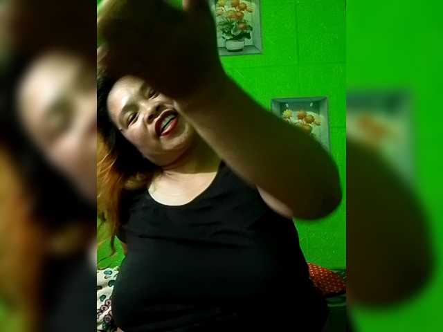 Kyrene's BongaCams show and profile