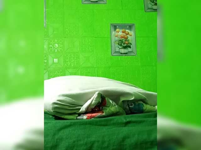 Kyrene's BongaCams show and profile