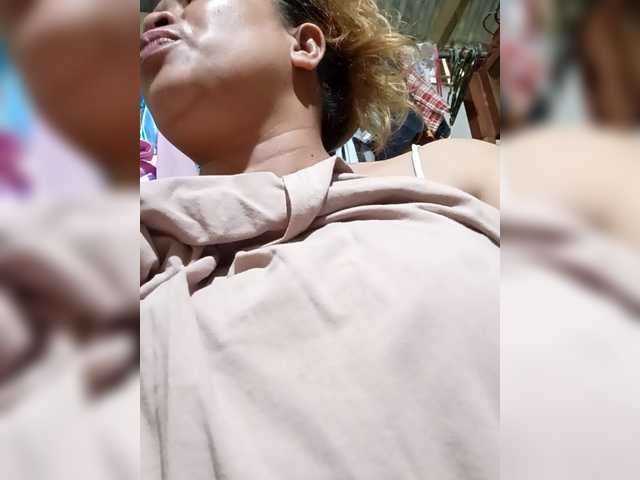 Kyrene's BongaCams show and profile