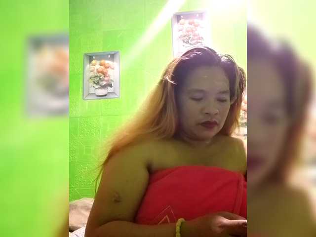 Kyrene's BongaCams show and profile