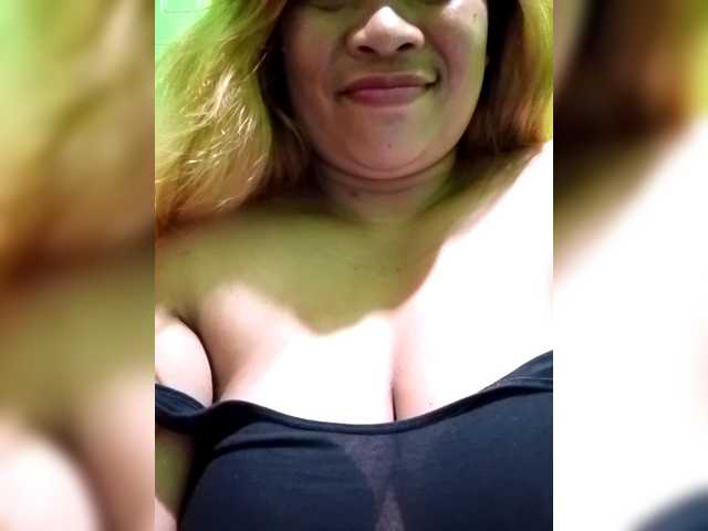 Kyrene live sex cam on Showamateur