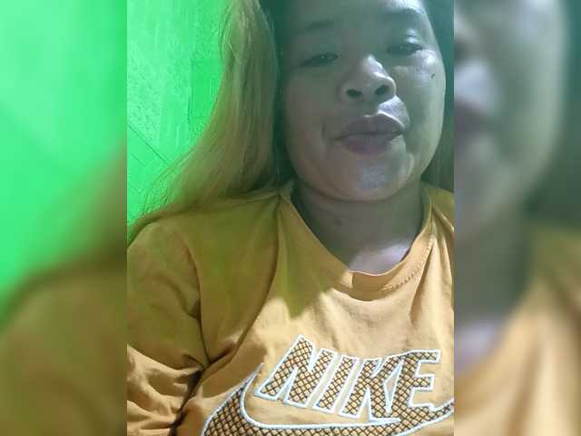 Kyrene's BongaCams show and profile