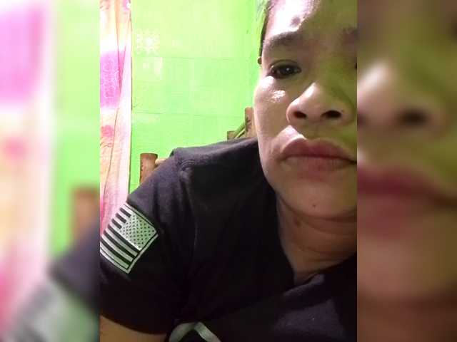 Kyrene's BongaCams show and profile