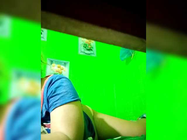 Kyrene's BongaCams show and profile