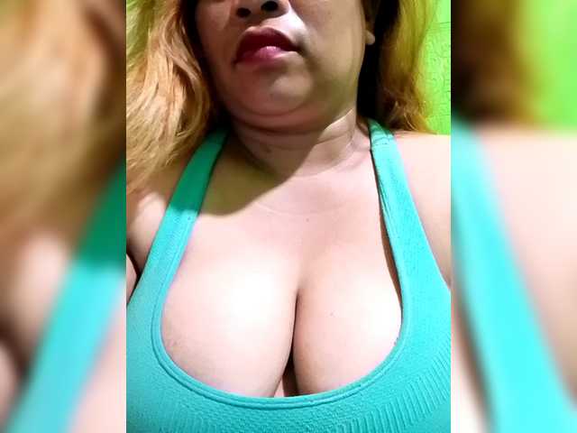 Kyrene's BongaCams show and profile