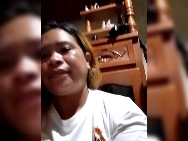 Kyrene's BongaCams show and profile