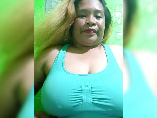 Kyrene's BongaCams show and profile