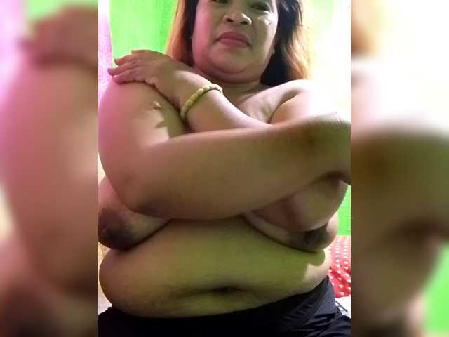 Kyrene's BongaCams show and profile