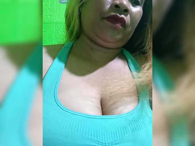 Kyrene's BongaCams show and profile