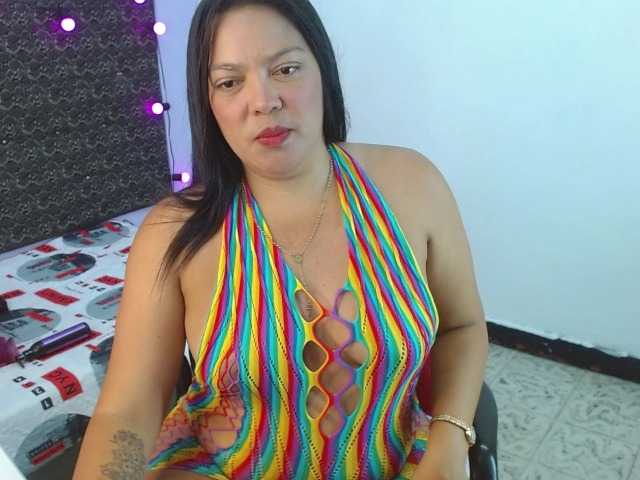 Melodyxcute's BongaCams show and profile