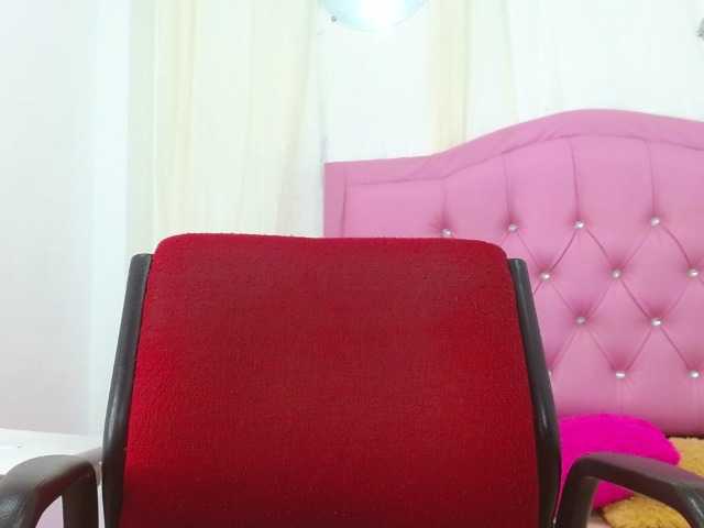 Melodyxcute's BongaCams show and profile