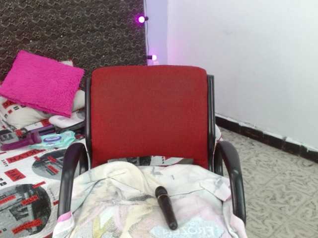 Melodyxcute's BongaCams show and profile