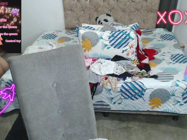 Melodyxcute's BongaCams show and profile