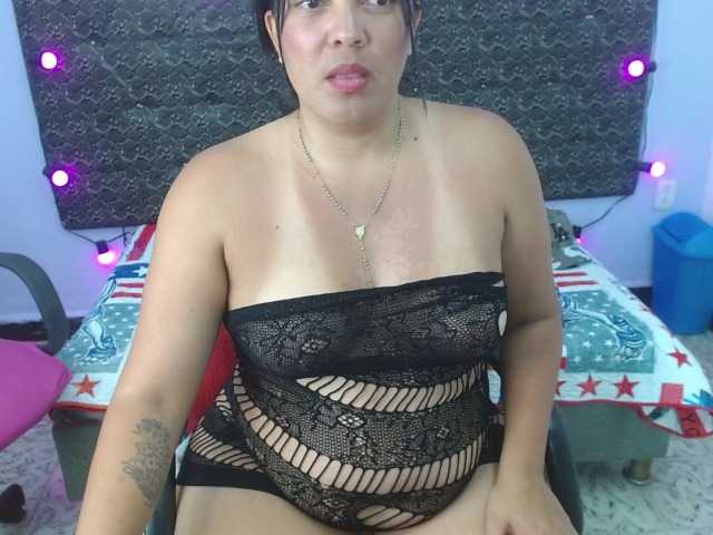 Melodyxcute's BongaCams show and profile