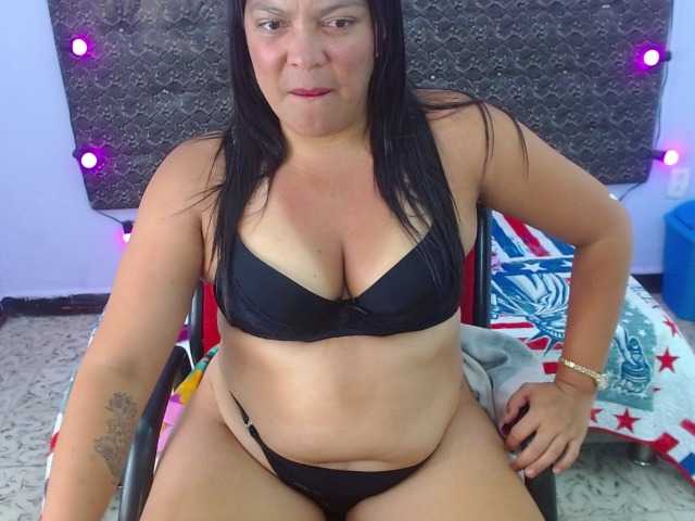 Melodyxcute's BongaCams show and profile