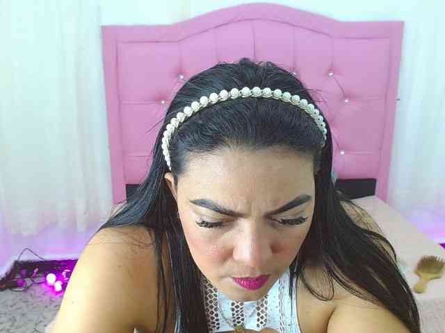 Melodyxcute Live Webcam on BongaCams