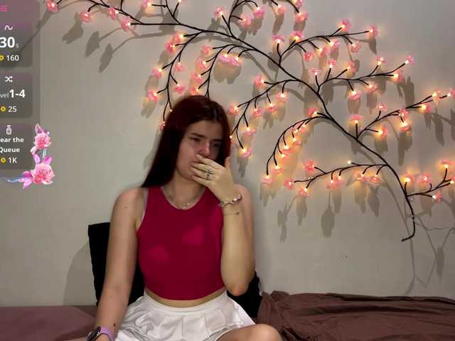 OlivaZach's BongaCams show and profile