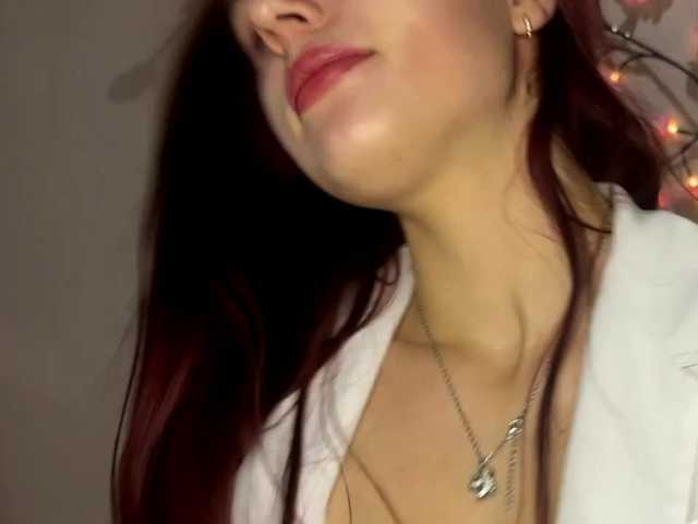 OlivaZach's BongaCams show and profile