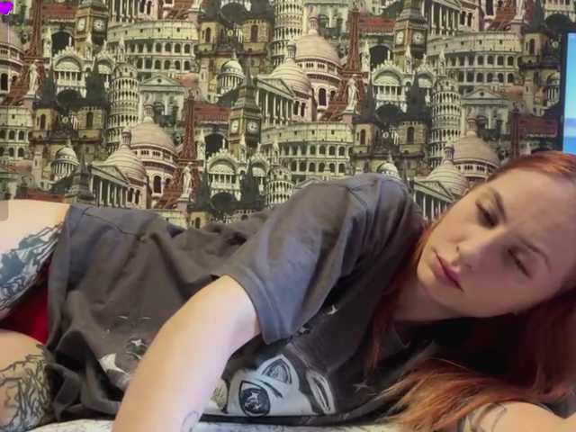 le modèle BlondyBun est en webcam porno dans un show sur le site bongacams, il possède les tags suivants: White/Caucasian,Blonde,Shaved