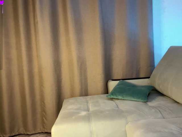 BlondyBun's BongaCams show and profile