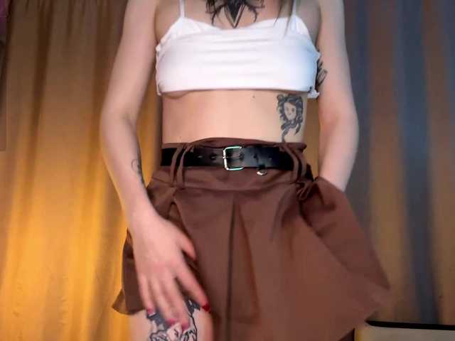 BlondyBun's BongaCams show and profile