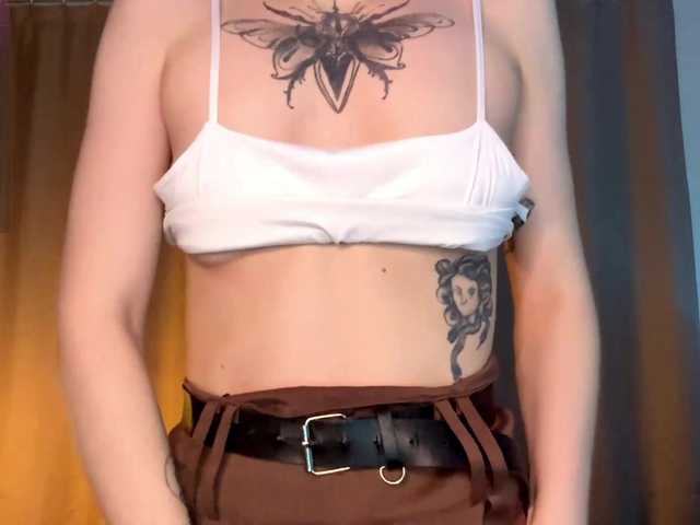 BlondyBun's BongaCams show and profile