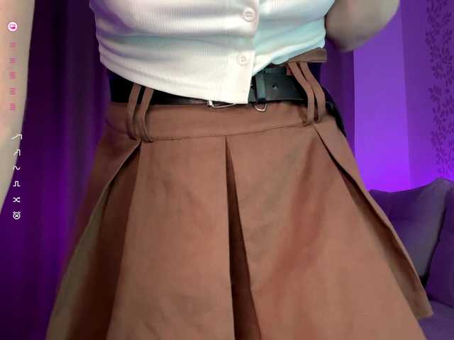 BlondyBun's BongaCams show and profile