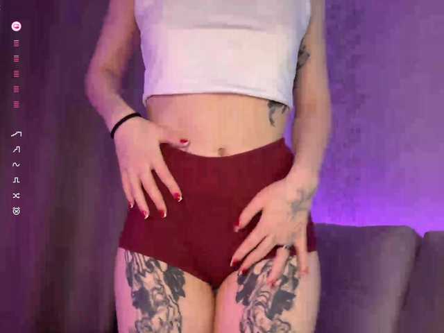 BlondyBun's BongaCams show and profile