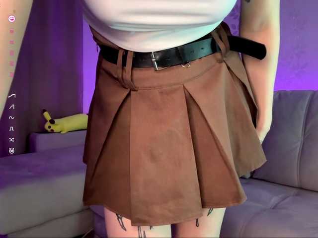 BlondyBun's BongaCams show and profile