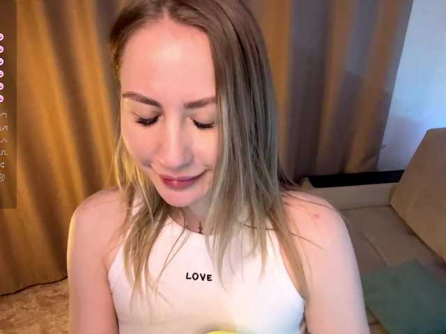 BlondyBun's BongaCams show and profile