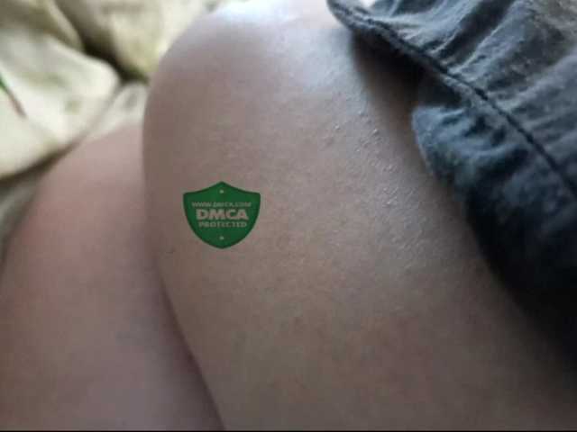 Kariros – webcam model profile photo