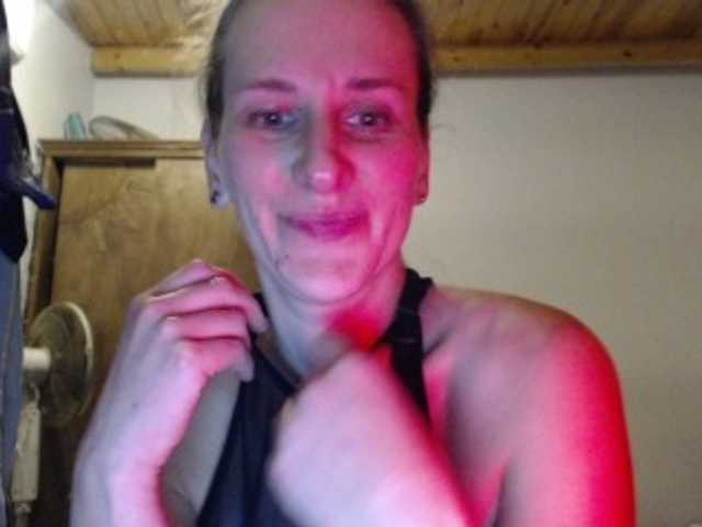 Coachella's BongaCams show and profile