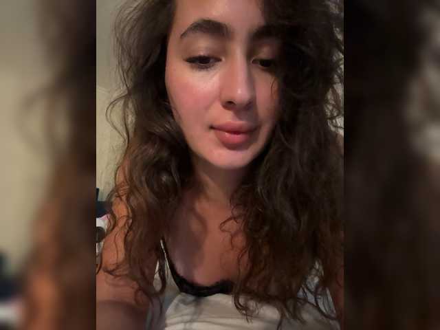 EvaBali's BongaCams show and profile