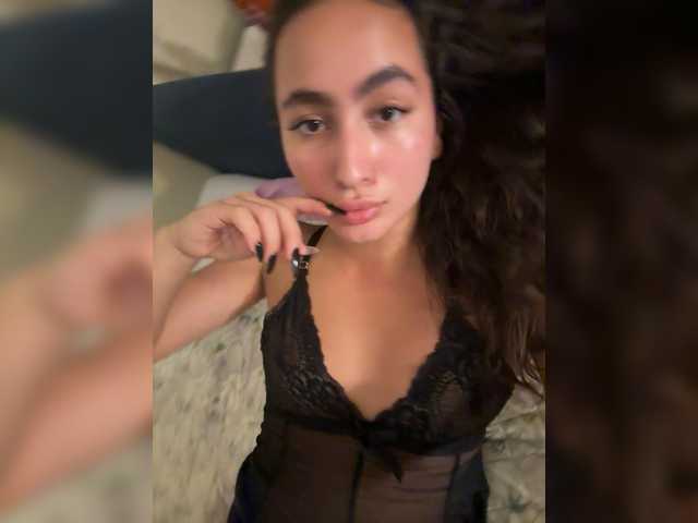 EvaBali's BongaCams show and profile