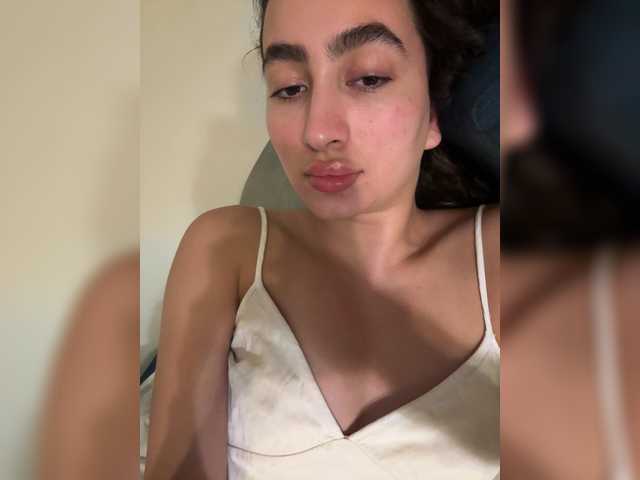 EvaBali's BongaCams show and profile