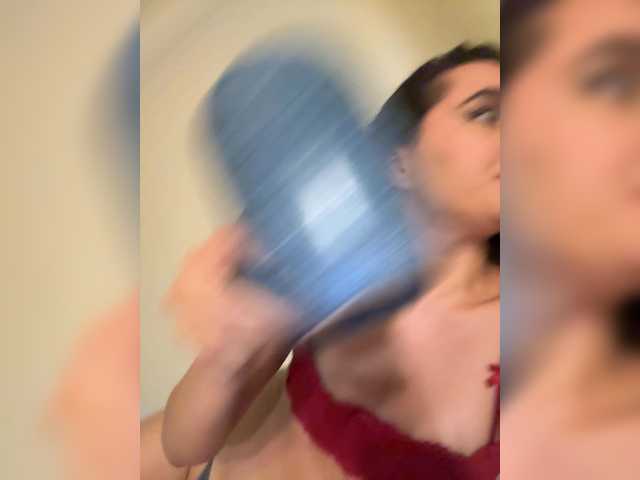 EvaBali's BongaCams show and profile