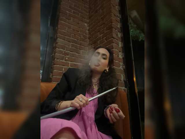 EvaBali's BongaCams show and profile