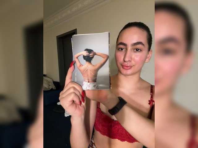 EvaBali's BongaCams show and profile