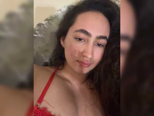 EvaBali's BongaCams show and profile