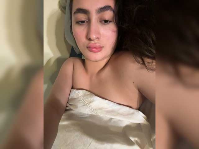 EvaBali's BongaCams show and profile